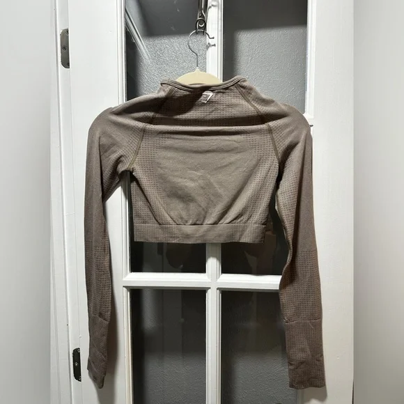 NWT Gymshark VITAL SEAMLESS 2.0 LONG SLEEVE CROP TOP-Brown - Picture 9 of 10